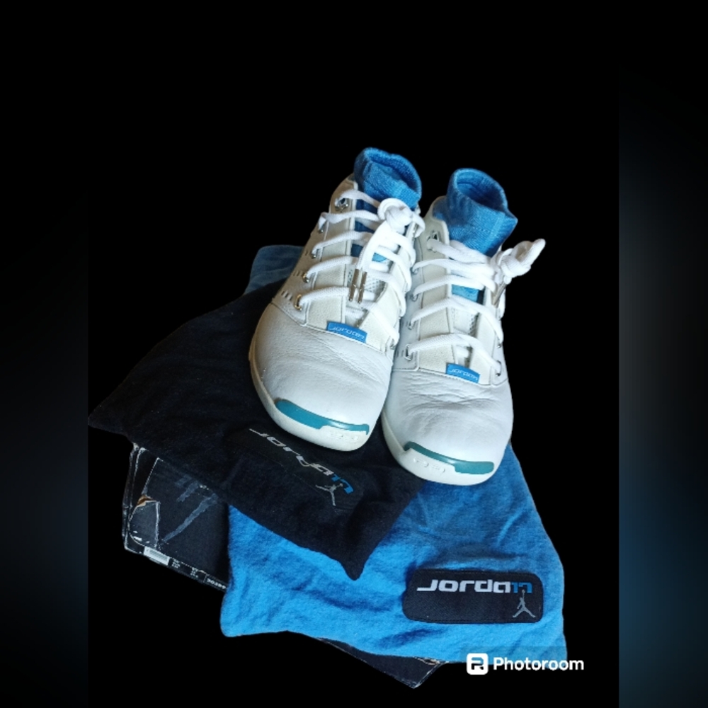 AIR JORDAN XVII Low OG white/university blue